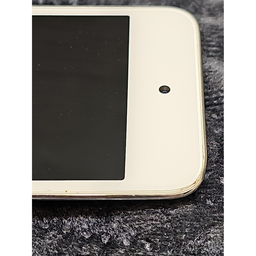 Apple iPod Touch 4th Gen WHITE & SILVER | Model A1367 | 8GB | RESET - Picture 7 of 10
